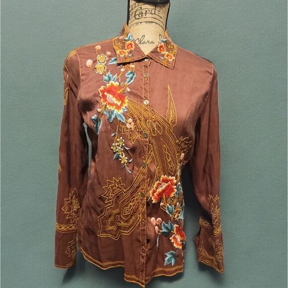 Johnny Was Silk Embroidered Flower Blouse Size M - Picture 1 of 8